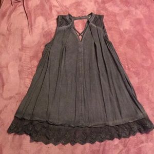Sleeveless dress